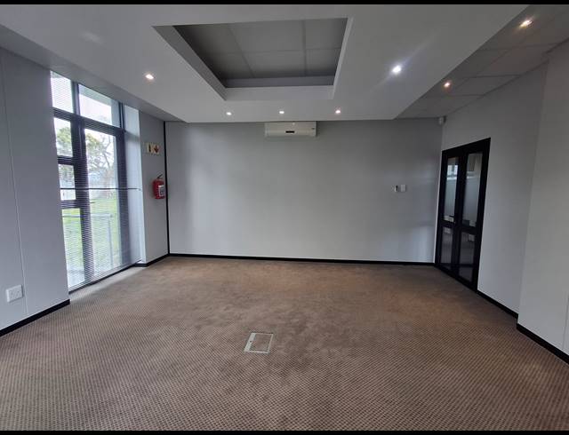 167M² OFFICE TO LET IN VINCENT